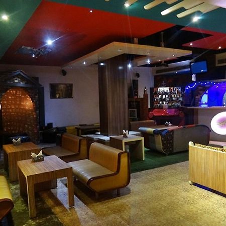 Hotel Rajdhani Regency グワーハーティー エクステリア 写真