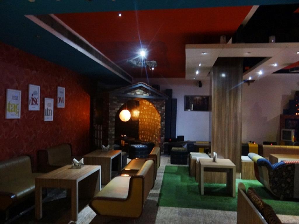 Hotel Rajdhani Regency グワーハーティー エクステリア 写真
