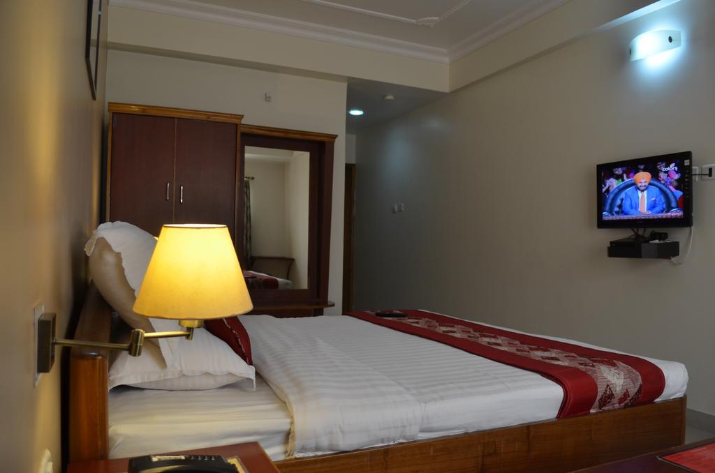 Hotel Rajdhani Regency グワーハーティー 部屋 写真